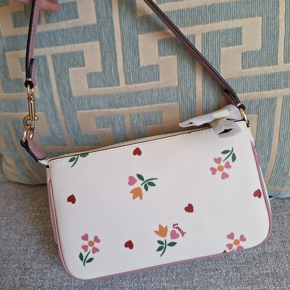 NWT Coach  Nolita 19 In Signature Canvas With Heart Petal Print+ extende… - Picture 11 of 12